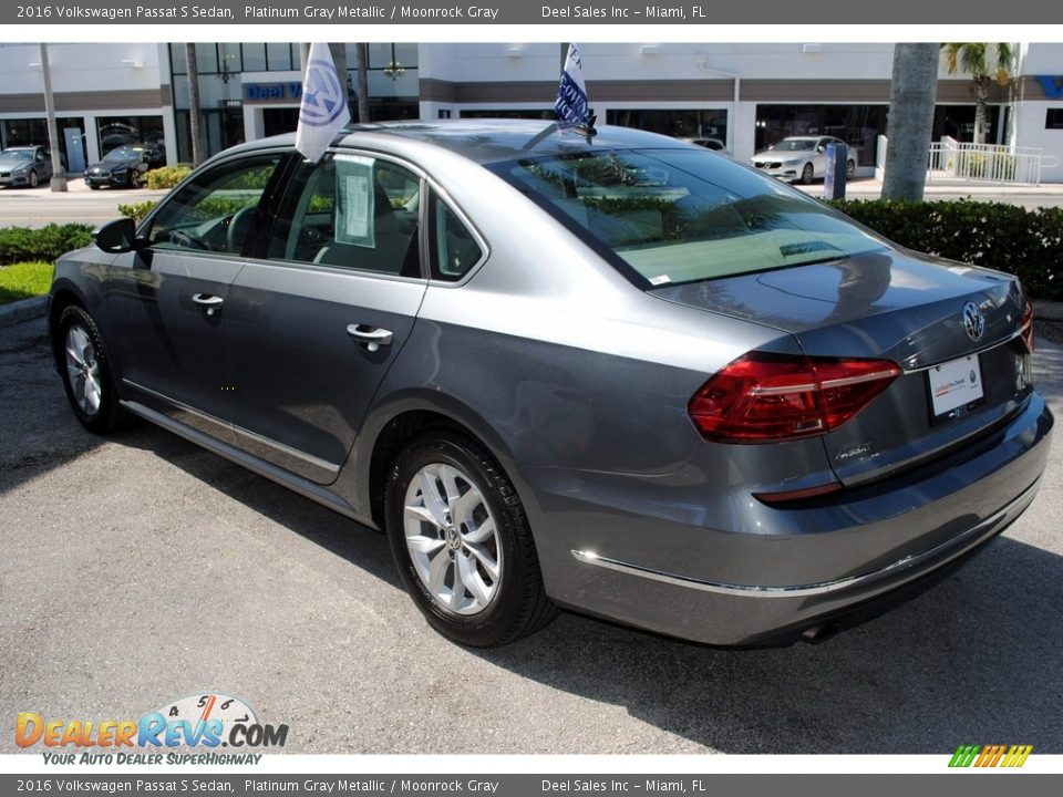 2016 Volkswagen Passat S Sedan Platinum Gray Metallic / Moonrock Gray Photo #6