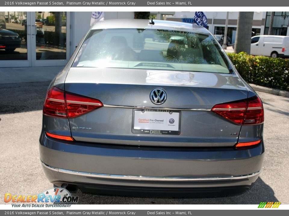 2016 Volkswagen Passat S Sedan Platinum Gray Metallic / Moonrock Gray Photo #8