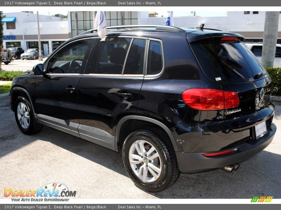 2017 Volkswagen Tiguan S Deep Black Pearl / Beige/Black Photo #6
