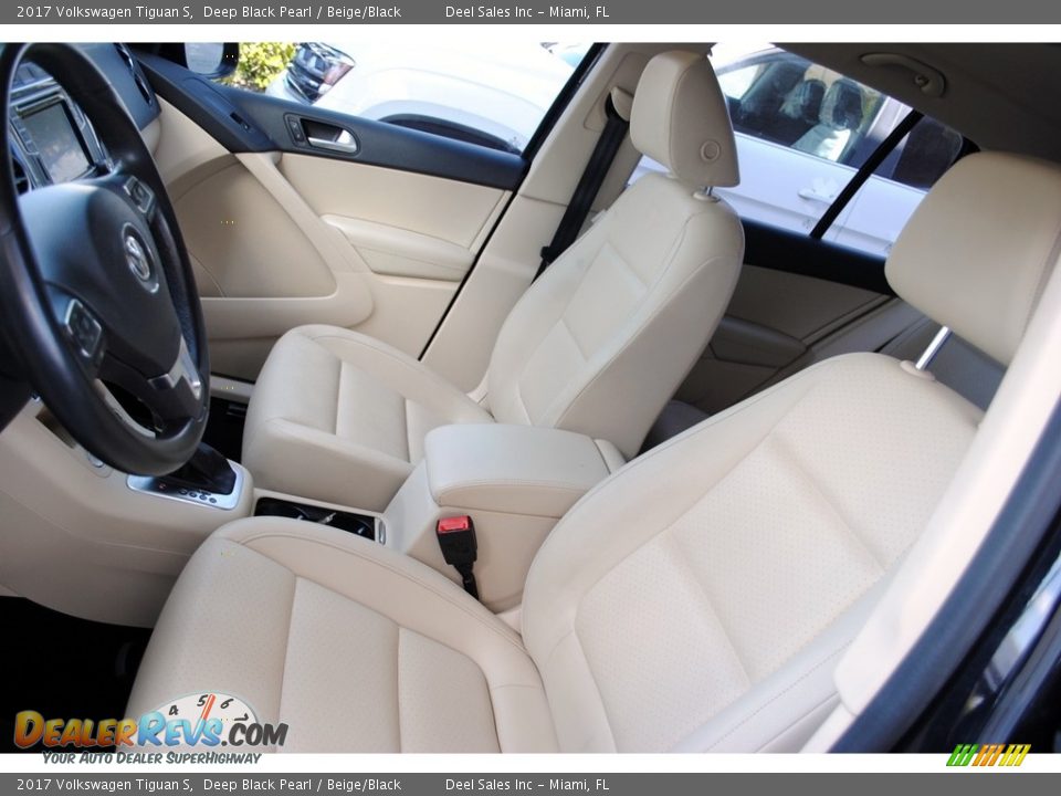 2017 Volkswagen Tiguan S Deep Black Pearl / Beige/Black Photo #13
