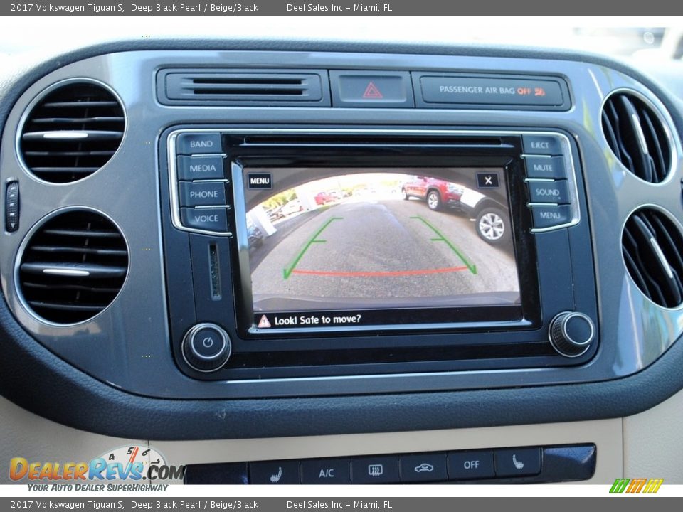 2017 Volkswagen Tiguan S Deep Black Pearl / Beige/Black Photo #15