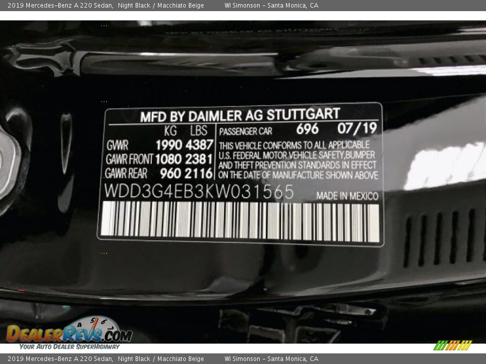 2019 Mercedes-Benz A 220 Sedan Night Black / Macchiato Beige Photo #11