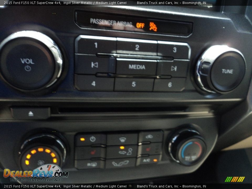 2015 Ford F150 XLT SuperCrew 4x4 Ingot Silver Metallic / Medium Light Camel Photo #27