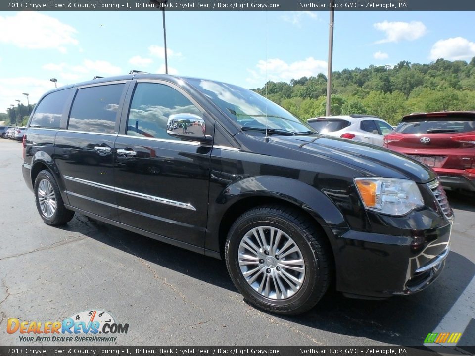 2013 Chrysler Town & Country Touring - L Brilliant Black Crystal Pearl / Black/Light Graystone Photo #4