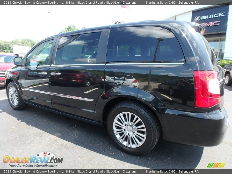 2013 Chrysler Town & Country Touring - L Brilliant Black Crystal Pearl / Black/Light Graystone Photo #12