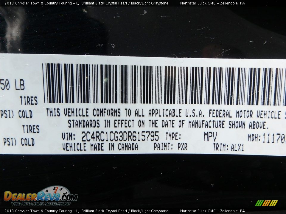 2013 Chrysler Town & Country Touring - L Brilliant Black Crystal Pearl / Black/Light Graystone Photo #15