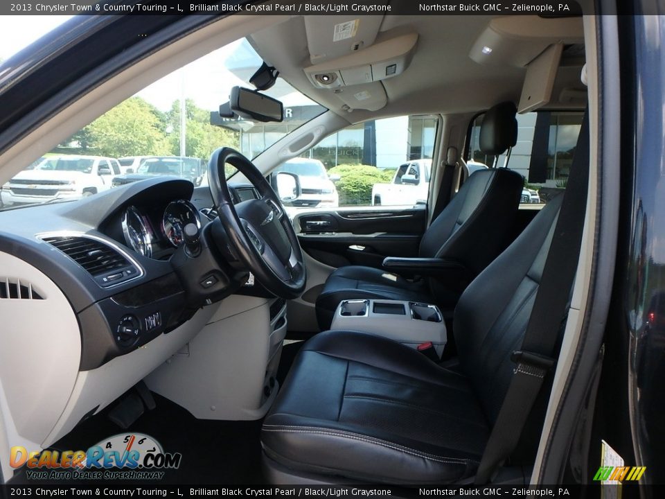 2013 Chrysler Town & Country Touring - L Brilliant Black Crystal Pearl / Black/Light Graystone Photo #17