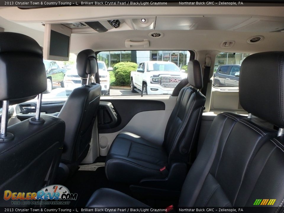 2013 Chrysler Town & Country Touring - L Brilliant Black Crystal Pearl / Black/Light Graystone Photo #18