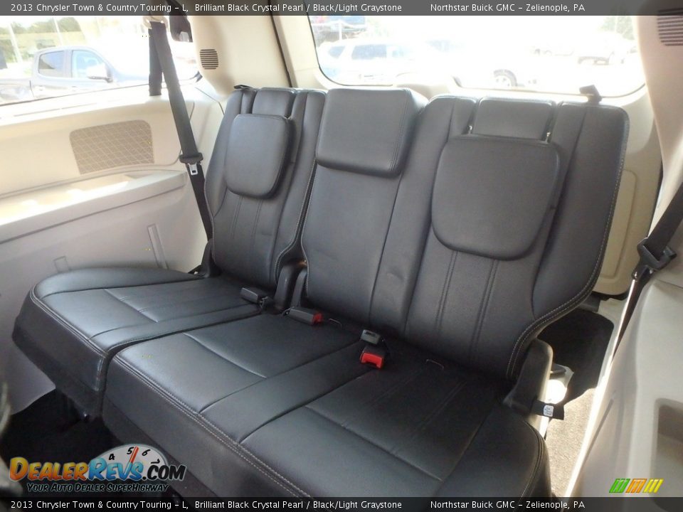 2013 Chrysler Town & Country Touring - L Brilliant Black Crystal Pearl / Black/Light Graystone Photo #19