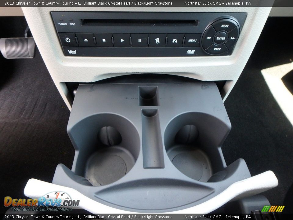 2013 Chrysler Town & Country Touring - L Brilliant Black Crystal Pearl / Black/Light Graystone Photo #28