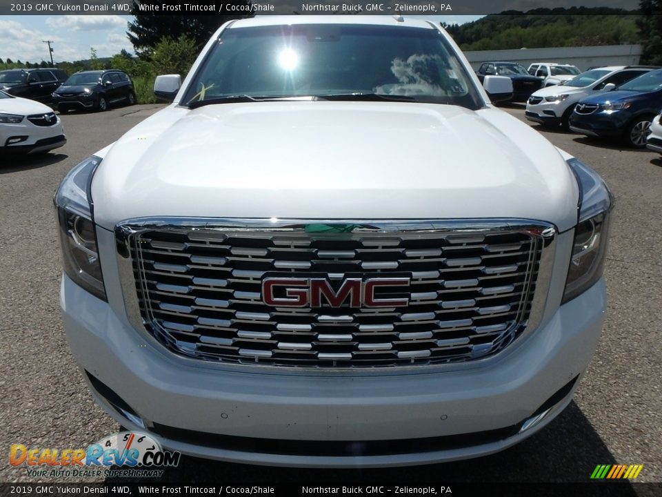 2019 GMC Yukon Denali 4WD White Frost Tintcoat / Cocoa/Shale Photo #2