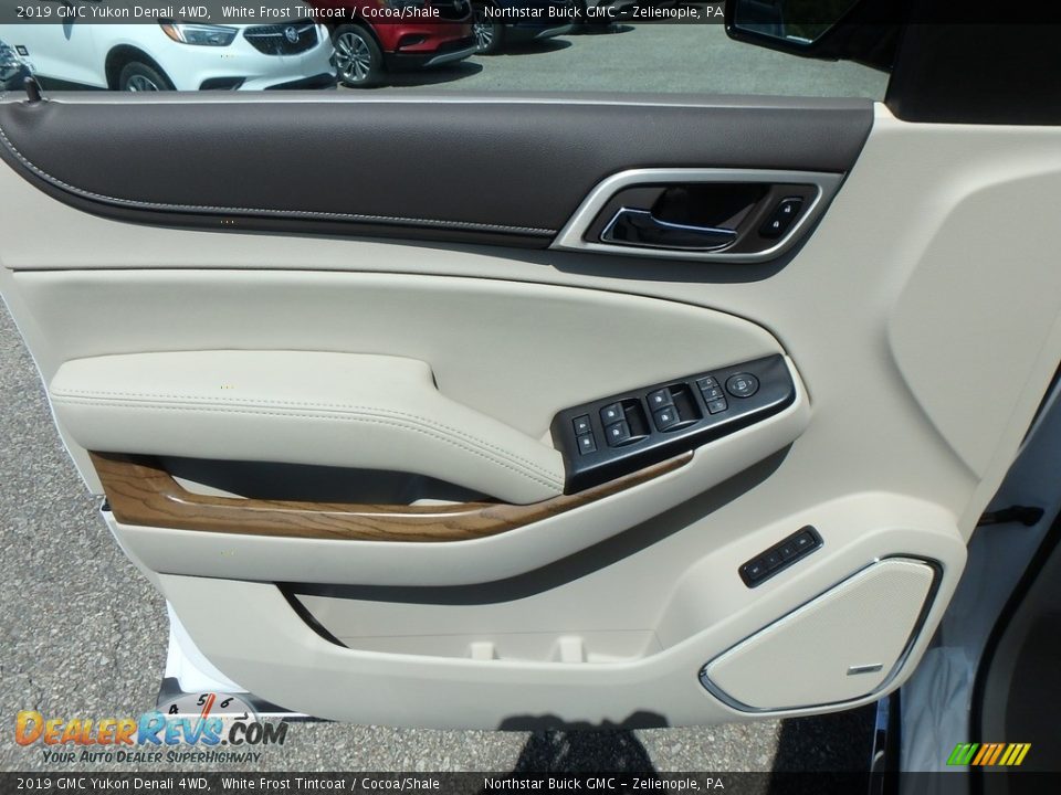 2019 GMC Yukon Denali 4WD White Frost Tintcoat / Cocoa/Shale Photo #16