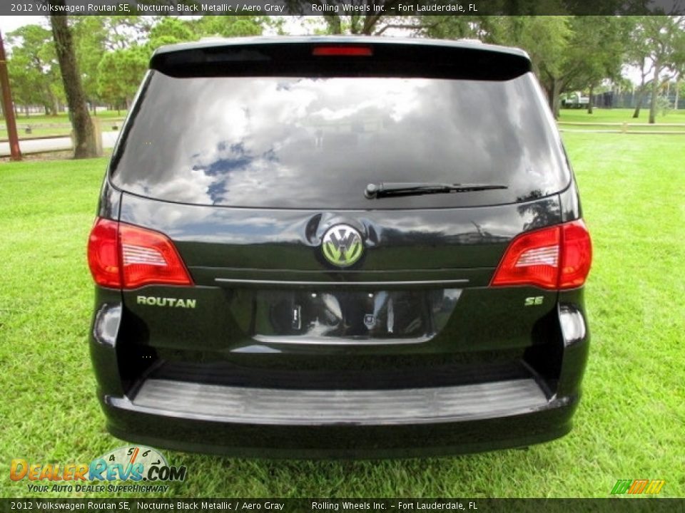 2012 Volkswagen Routan SE Nocturne Black Metallic / Aero Gray Photo #7