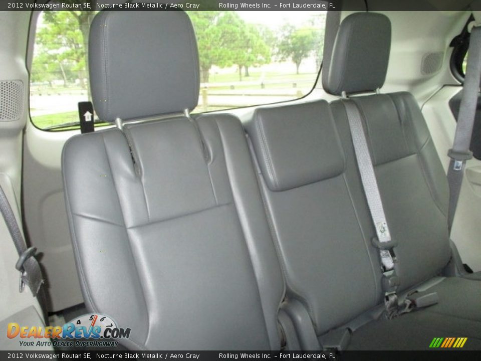 2012 Volkswagen Routan SE Nocturne Black Metallic / Aero Gray Photo #14
