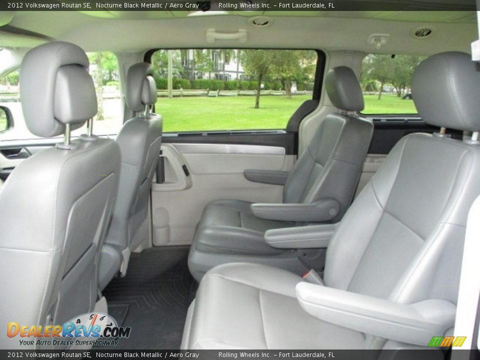 2012 Volkswagen Routan SE Nocturne Black Metallic / Aero Gray Photo #33