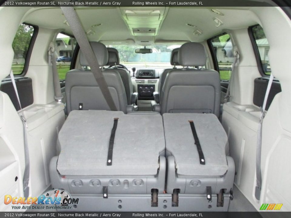 2012 Volkswagen Routan SE Nocturne Black Metallic / Aero Gray Photo #36