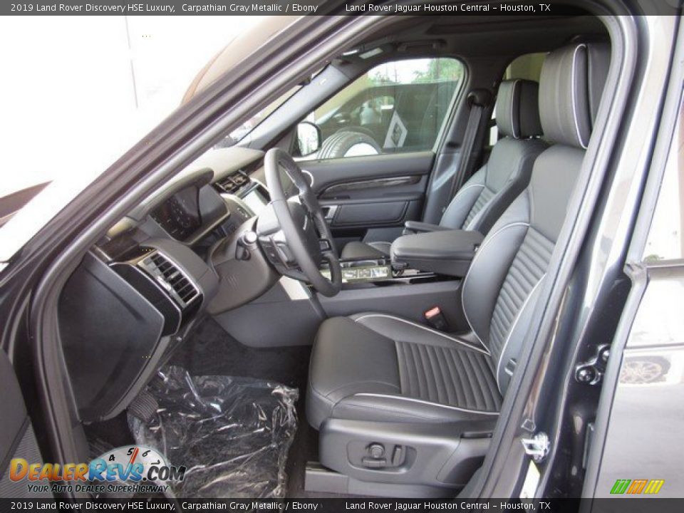 Front Seat of 2019 Land Rover Discovery HSE Luxury Photo #3