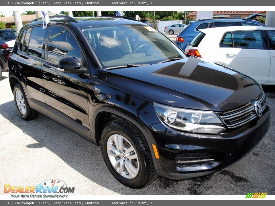 2017 Volkswagen Tiguan S Deep Black Pearl / Charcoal Photo #2