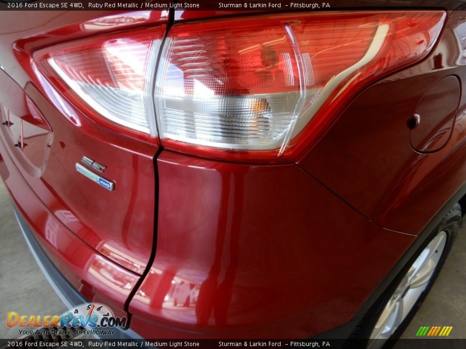 2016 Ford Escape SE 4WD Ruby Red Metallic / Medium Light Stone Photo #5