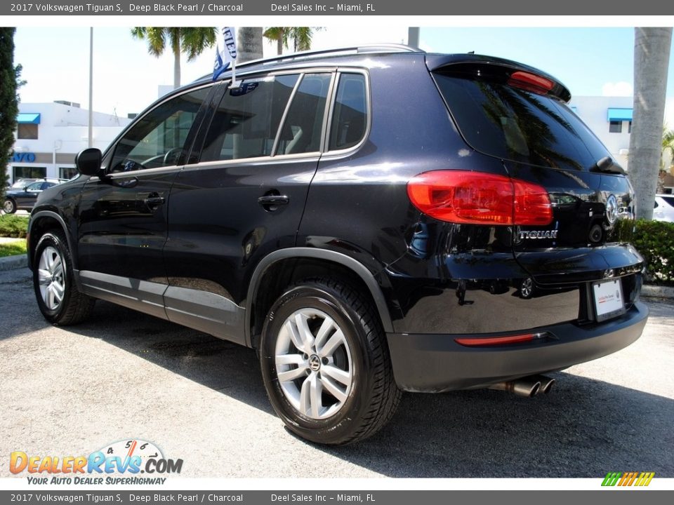 2017 Volkswagen Tiguan S Deep Black Pearl / Charcoal Photo #7