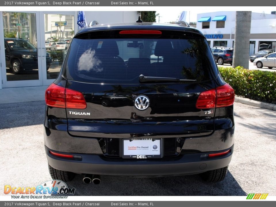 2017 Volkswagen Tiguan S Deep Black Pearl / Charcoal Photo #8