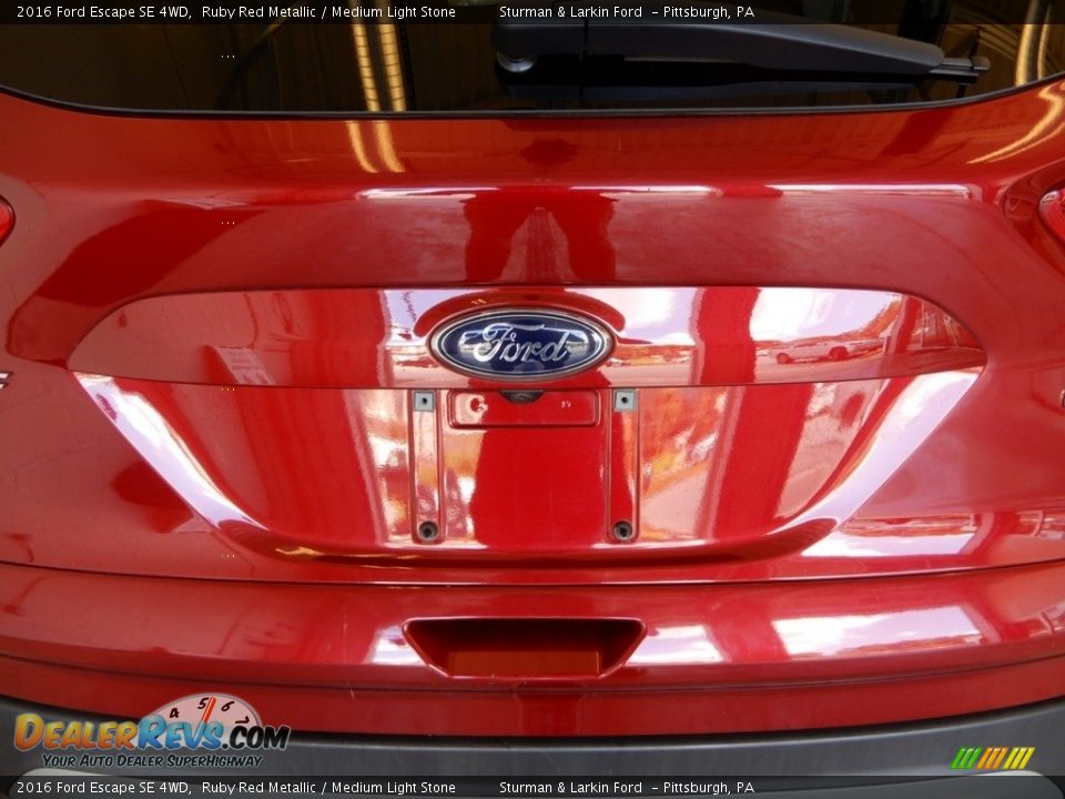 2016 Ford Escape SE 4WD Ruby Red Metallic / Medium Light Stone Photo #7