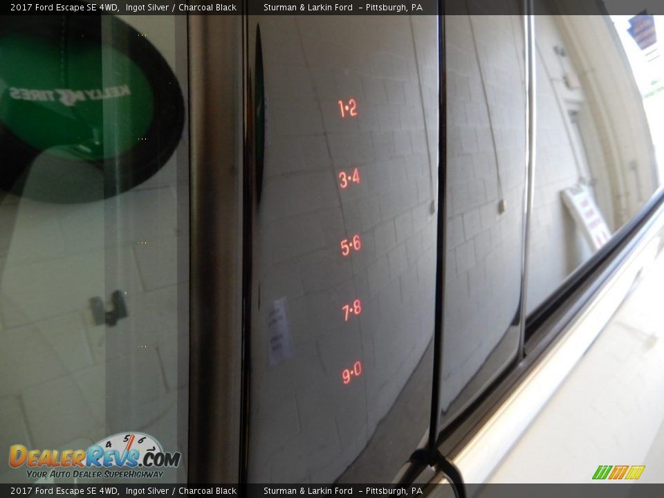 2017 Ford Escape SE 4WD Ingot Silver / Charcoal Black Photo #15