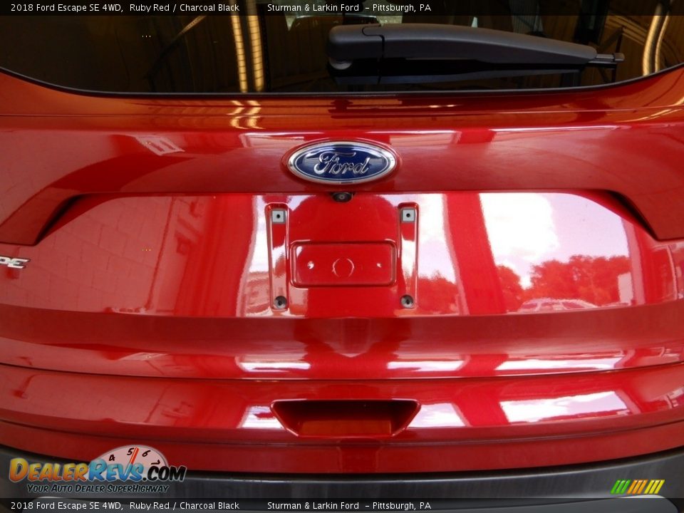 2018 Ford Escape SE 4WD Ruby Red / Charcoal Black Photo #7