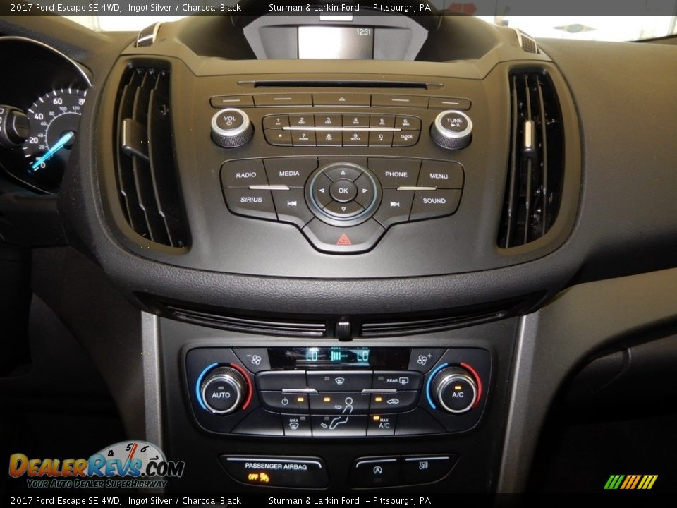 2017 Ford Escape SE 4WD Ingot Silver / Charcoal Black Photo #24