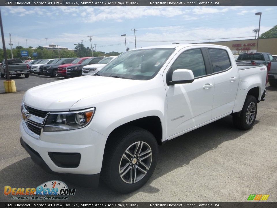 Front 3/4 View of 2020 Chevrolet Colorado WT Crew Cab 4x4 Photo #1