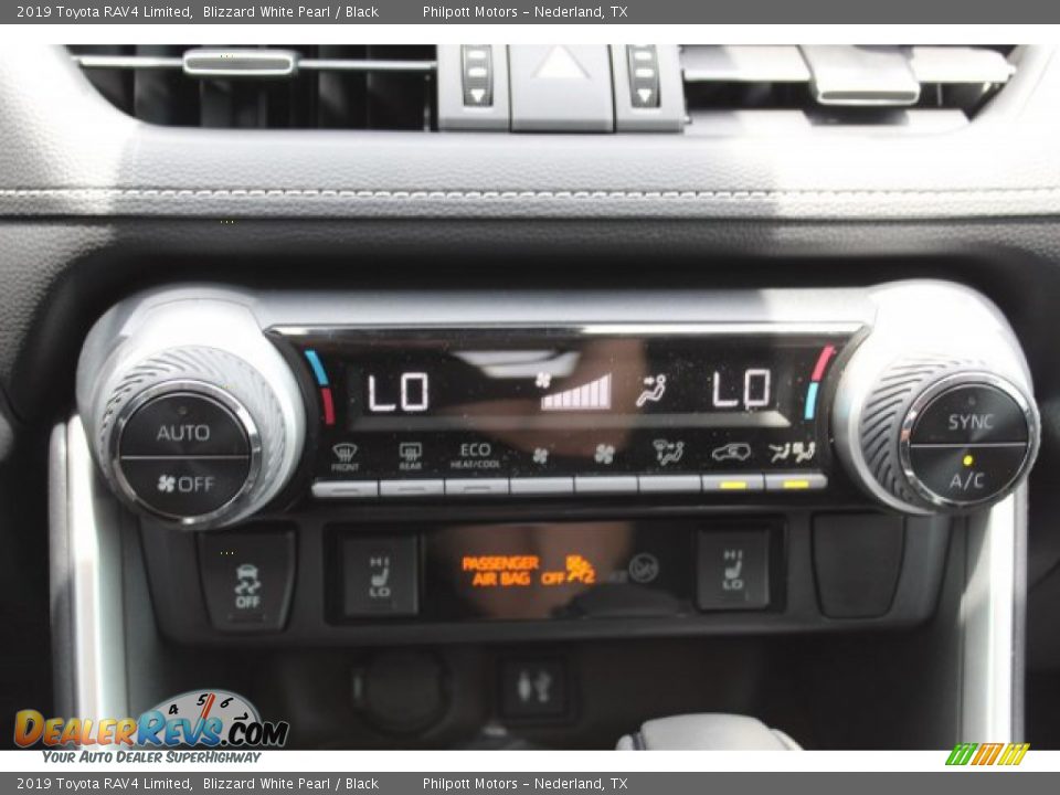 2019 Toyota RAV4 Limited Blizzard White Pearl / Black Photo #17