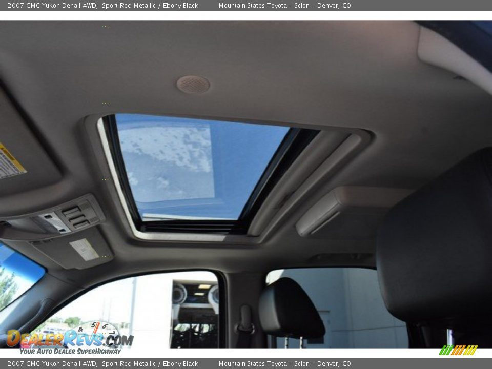 2007 GMC Yukon Denali AWD Sport Red Metallic / Ebony Black Photo #10
