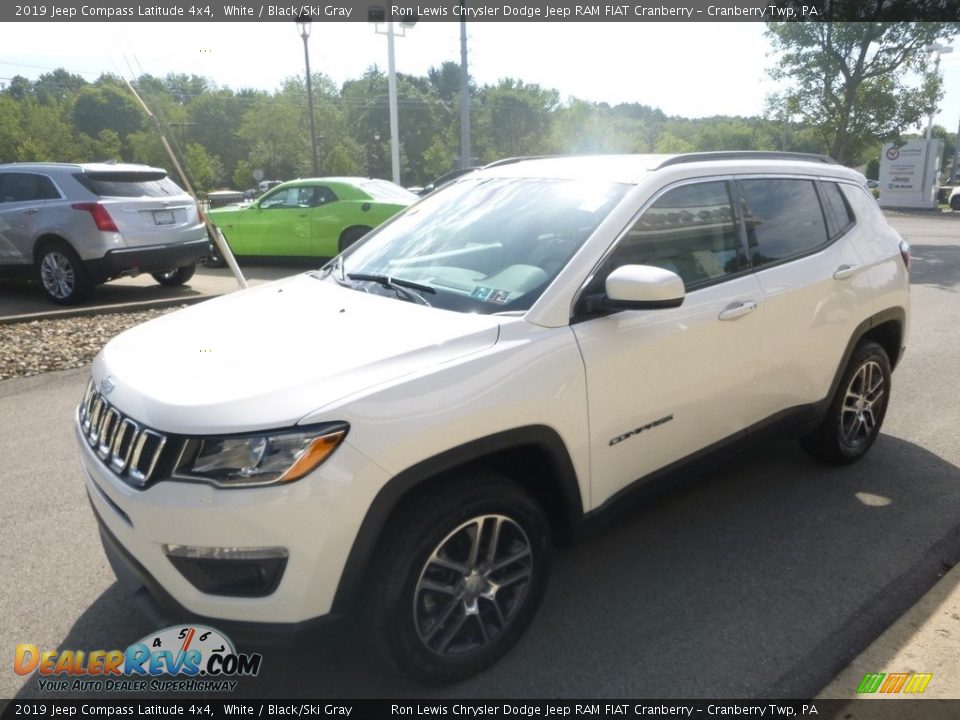 2019 Jeep Compass Latitude 4x4 White / Black/Ski Gray Photo #5