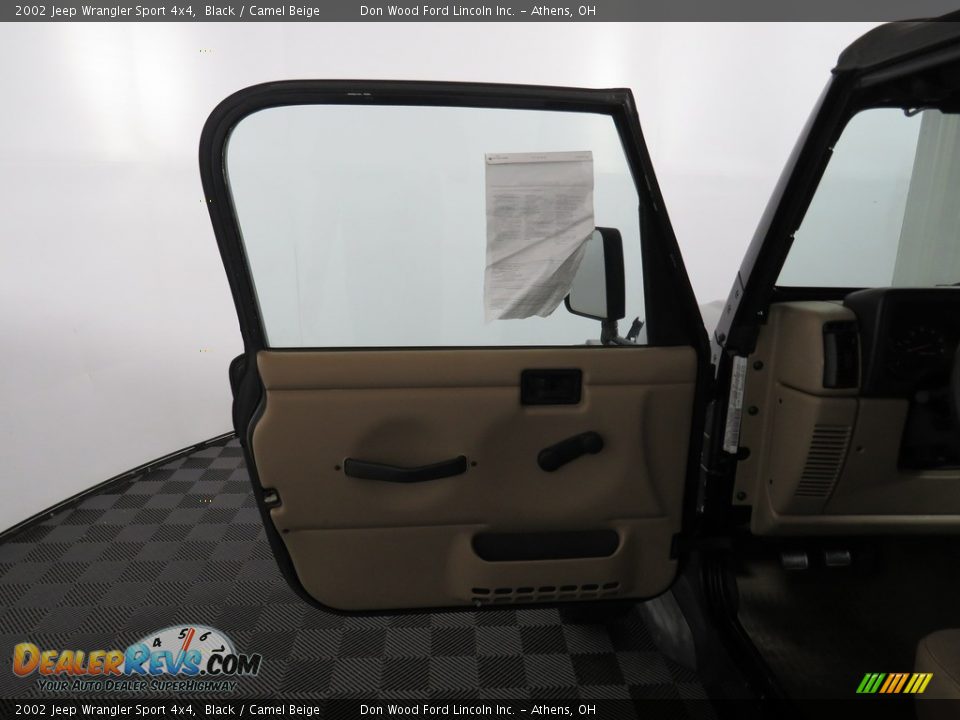 2002 Jeep Wrangler Sport 4x4 Black / Camel Beige Photo #16