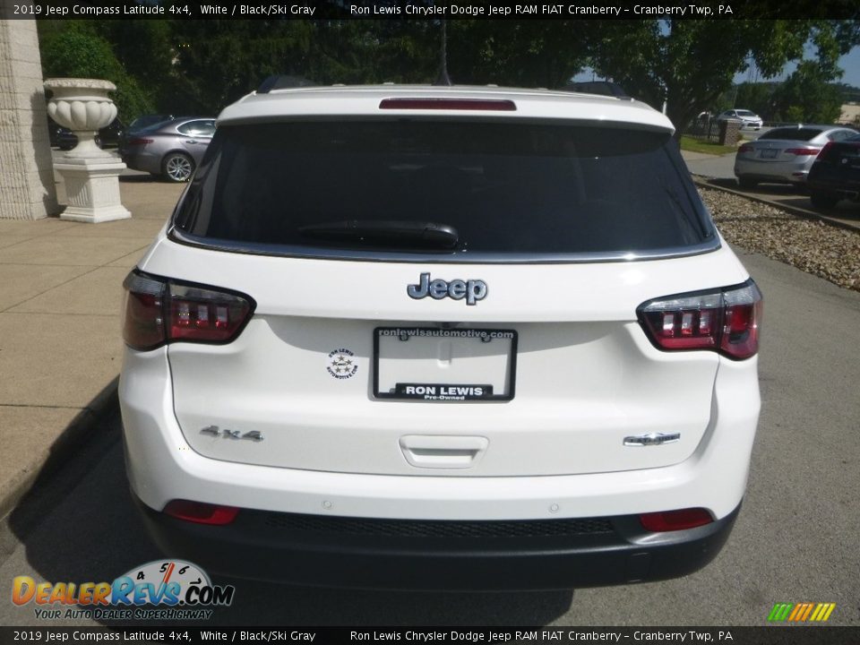 2019 Jeep Compass Latitude 4x4 White / Black/Ski Gray Photo #8