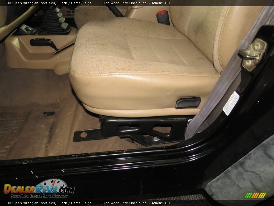 2002 Jeep Wrangler Sport 4x4 Black / Camel Beige Photo #17