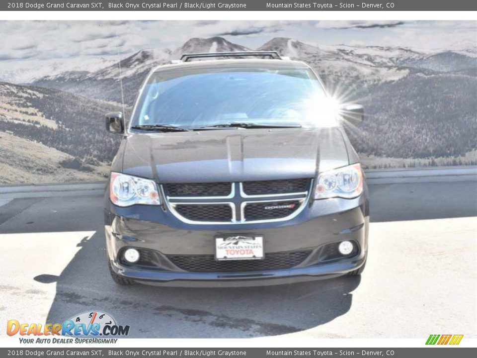 2018 Dodge Grand Caravan SXT Black Onyx Crystal Pearl / Black/Light Graystone Photo #4