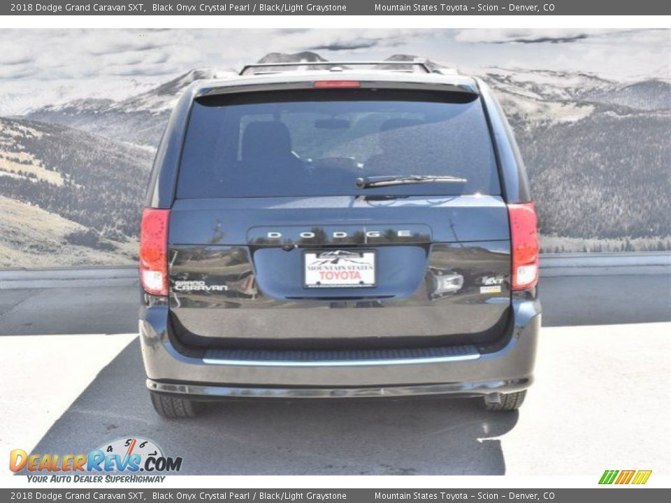 2018 Dodge Grand Caravan SXT Black Onyx Crystal Pearl / Black/Light Graystone Photo #8