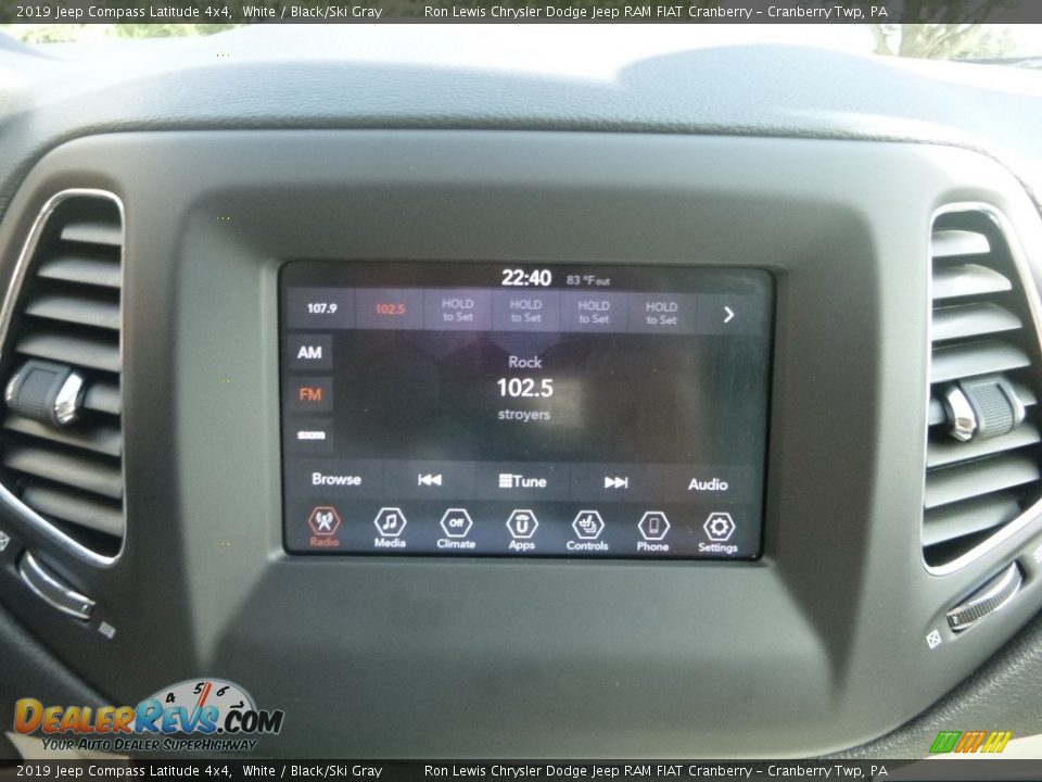 2019 Jeep Compass Latitude 4x4 White / Black/Ski Gray Photo #16