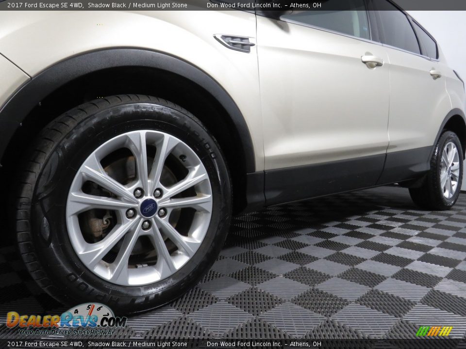 2017 Ford Escape SE 4WD Shadow Black / Medium Light Stone Photo #8