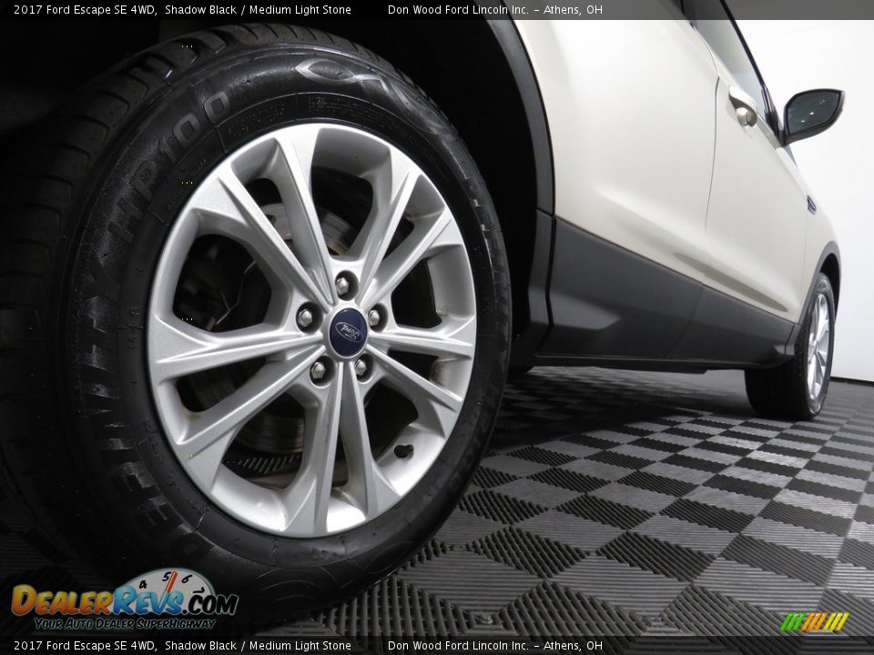 2017 Ford Escape SE 4WD Shadow Black / Medium Light Stone Photo #15