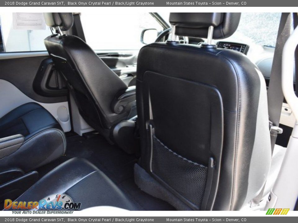 2018 Dodge Grand Caravan SXT Black Onyx Crystal Pearl / Black/Light Graystone Photo #20