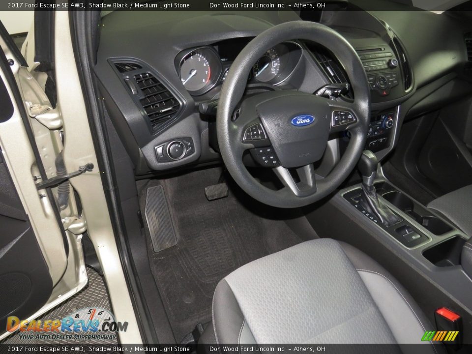 2017 Ford Escape SE 4WD Shadow Black / Medium Light Stone Photo #18