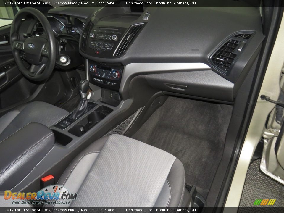 2017 Ford Escape SE 4WD Shadow Black / Medium Light Stone Photo #26