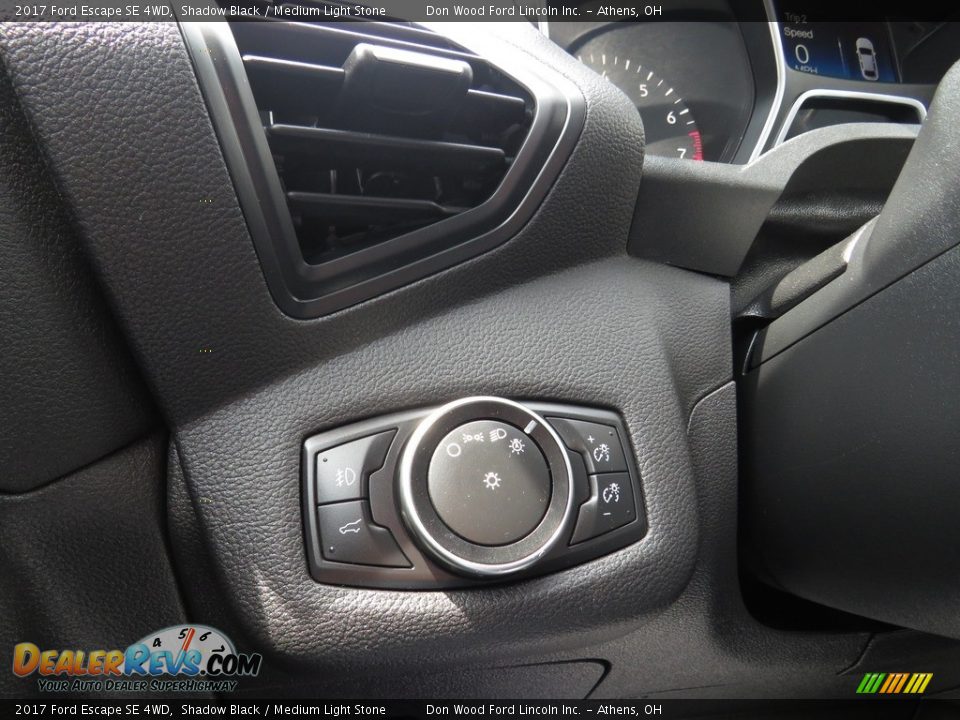 2017 Ford Escape SE 4WD Shadow Black / Medium Light Stone Photo #33