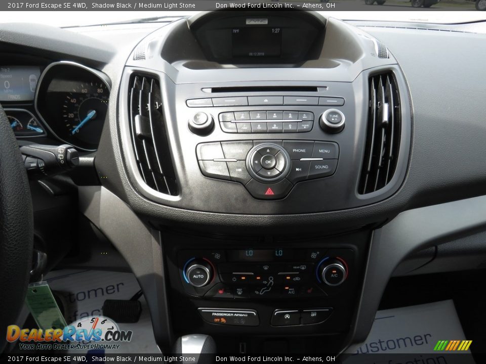 2017 Ford Escape SE 4WD Shadow Black / Medium Light Stone Photo #35