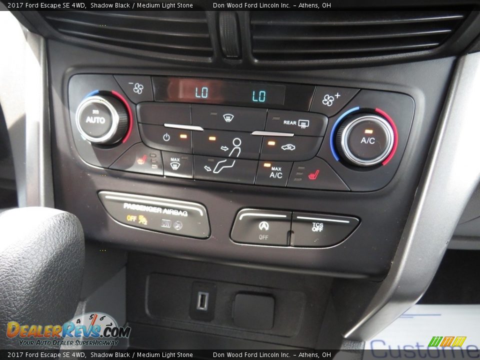 2017 Ford Escape SE 4WD Shadow Black / Medium Light Stone Photo #36