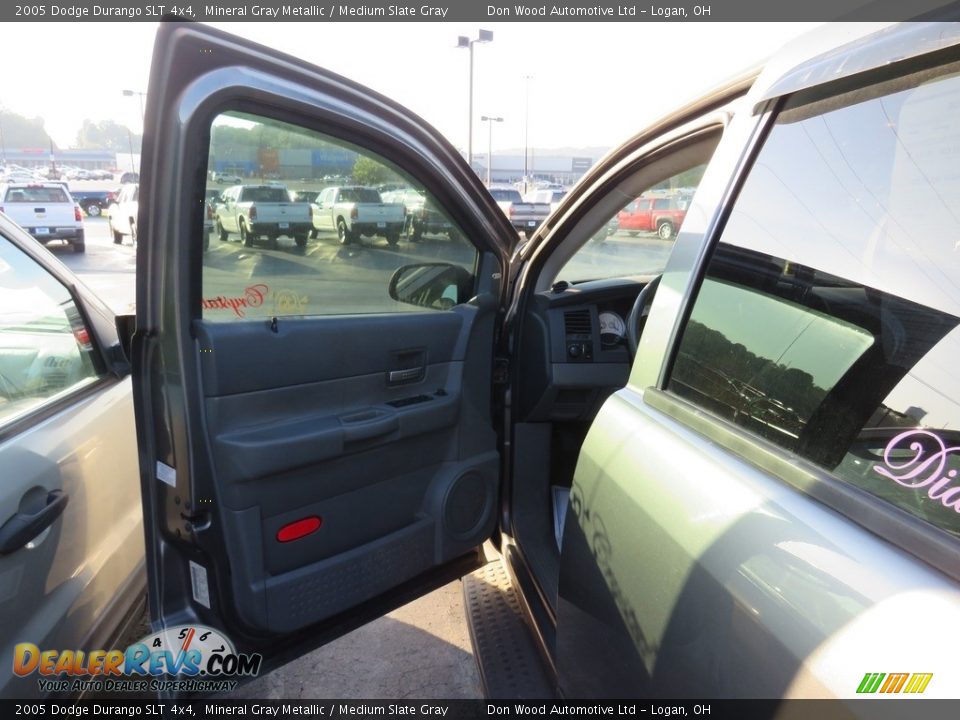 2005 Dodge Durango SLT 4x4 Mineral Gray Metallic / Medium Slate Gray Photo #9