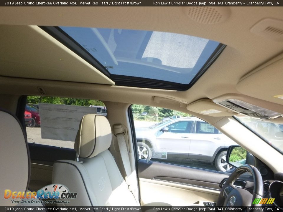 2019 Jeep Grand Cherokee Overland 4x4 Velvet Red Pearl / Light Frost/Brown Photo #12