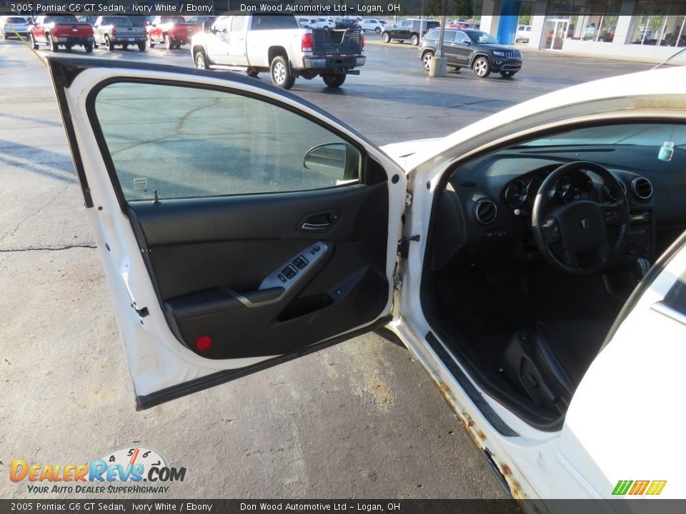 2005 Pontiac G6 GT Sedan Ivory White / Ebony Photo #11